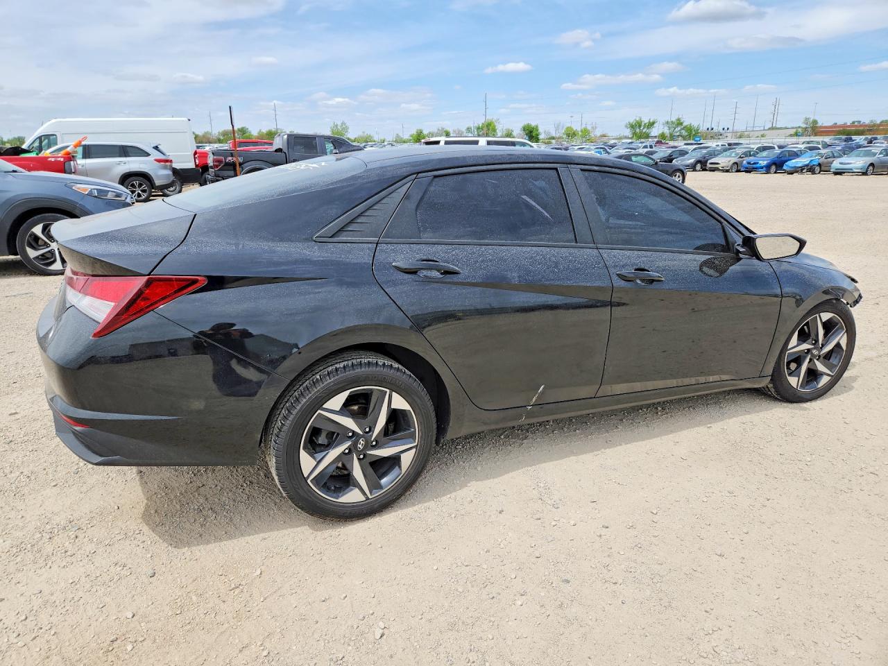 Hyundai ELANTRA Sel