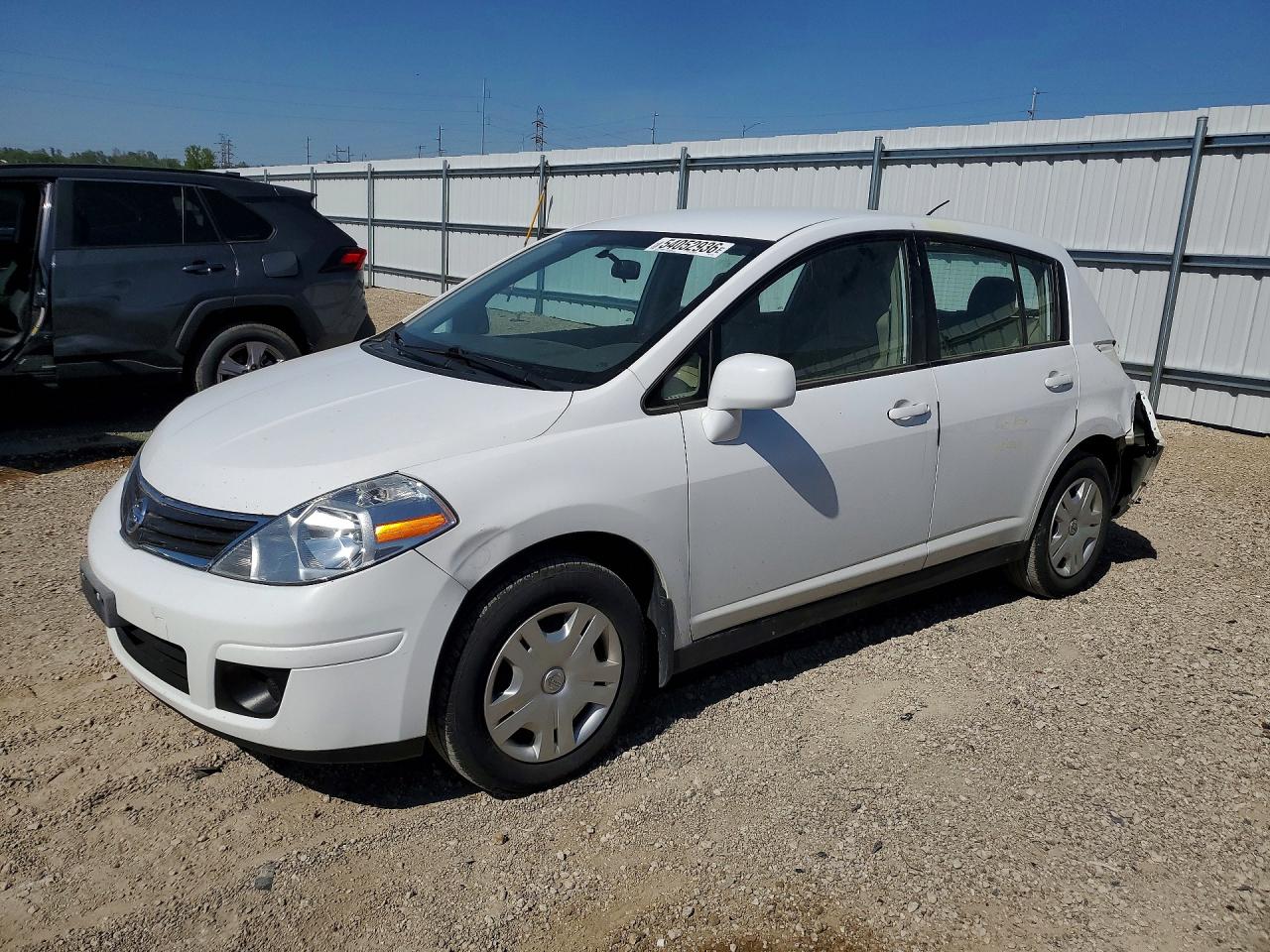 Salvage Nissan Versa Image