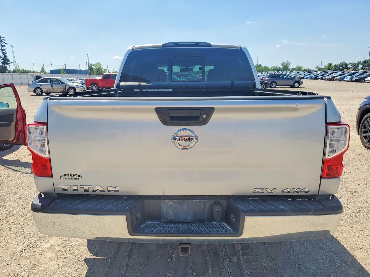 Nissan Titan Sv