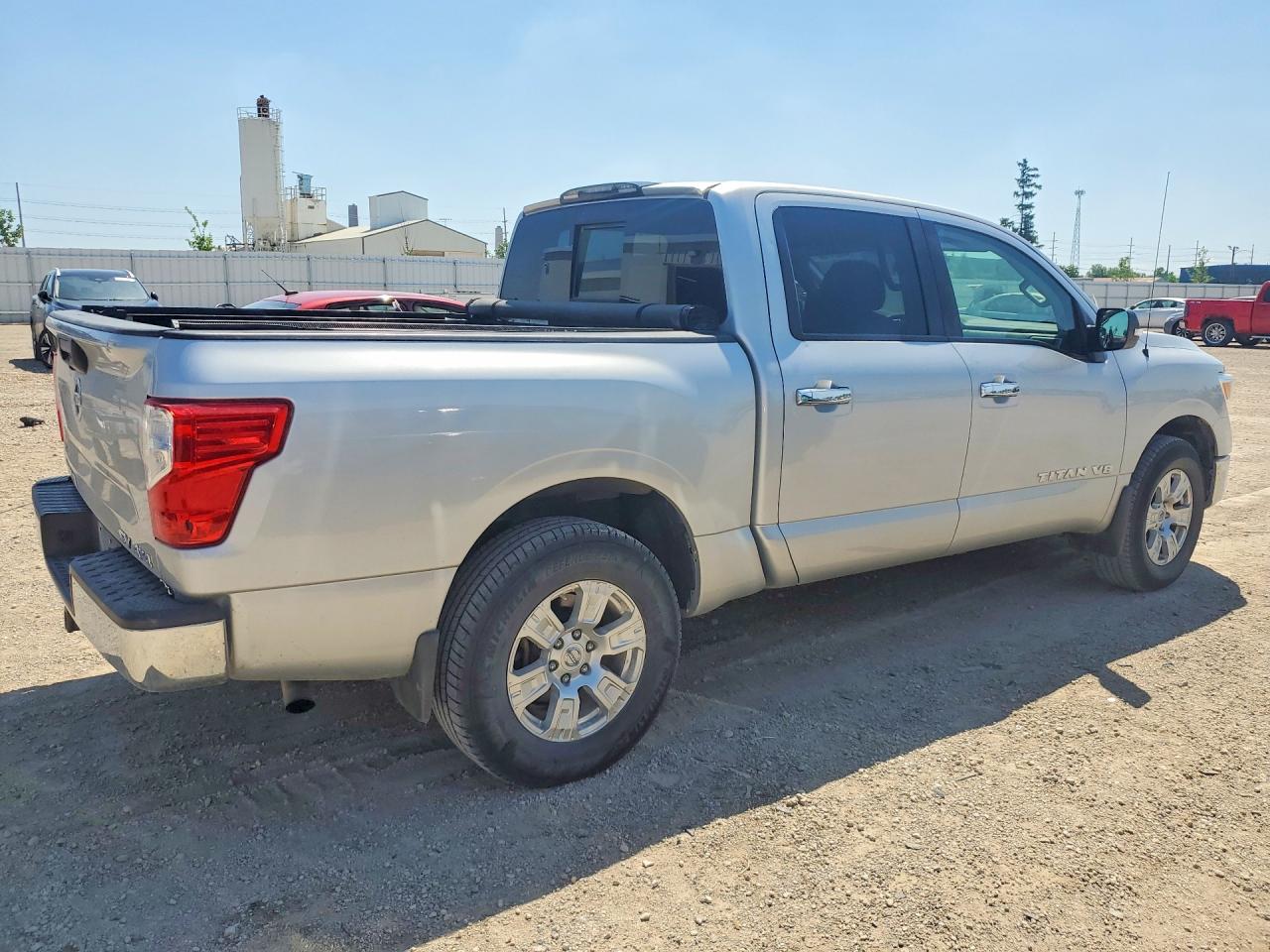 Nissan Titan Sv