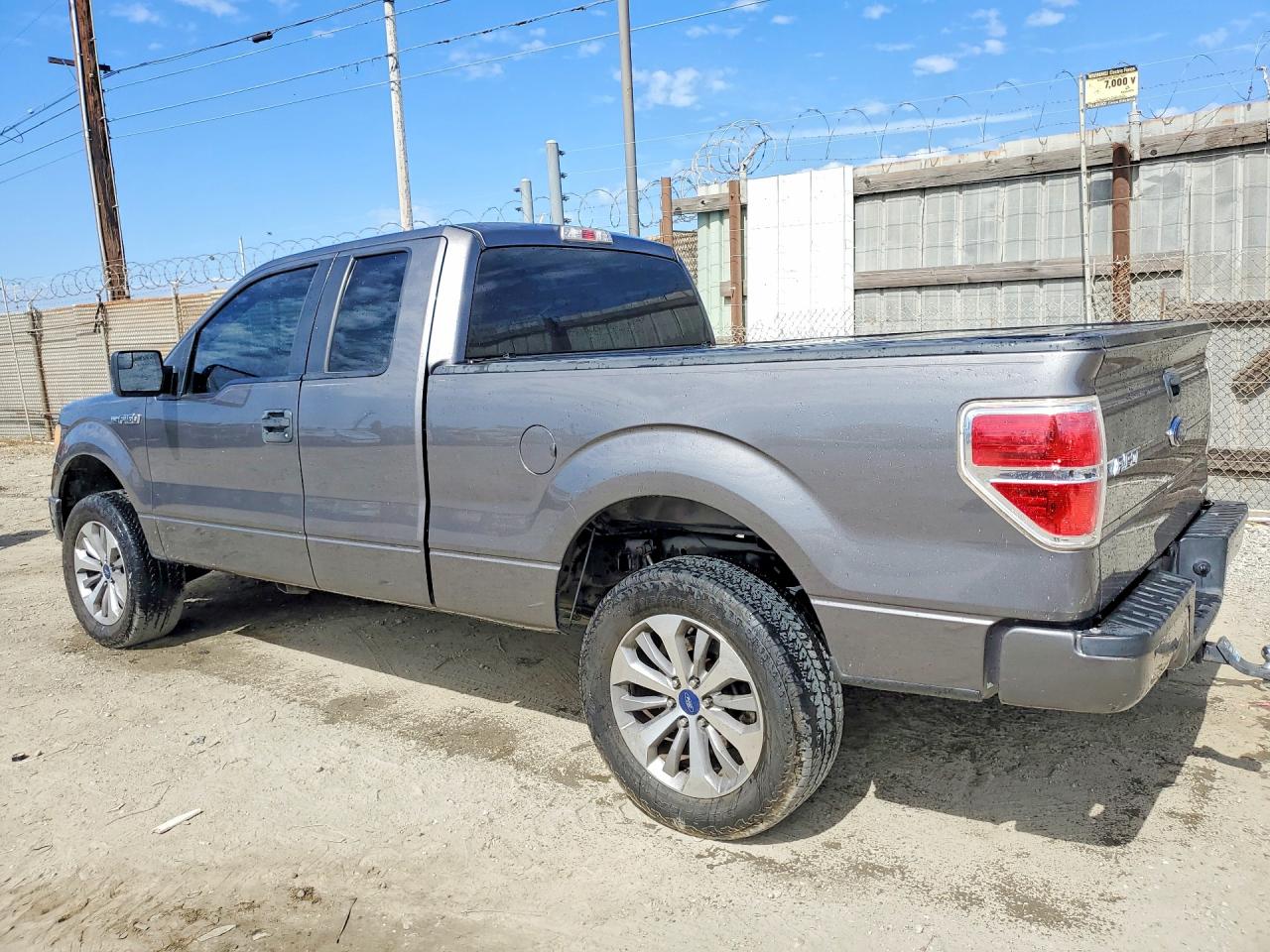 Ford F-150 Super Cab