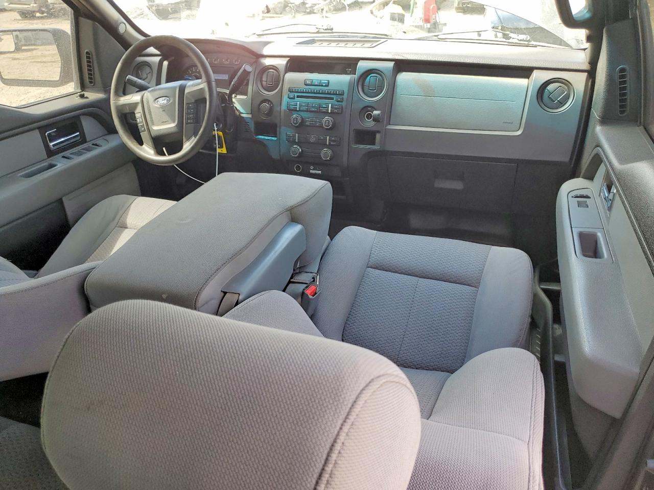 Ford F-150 Super Cab