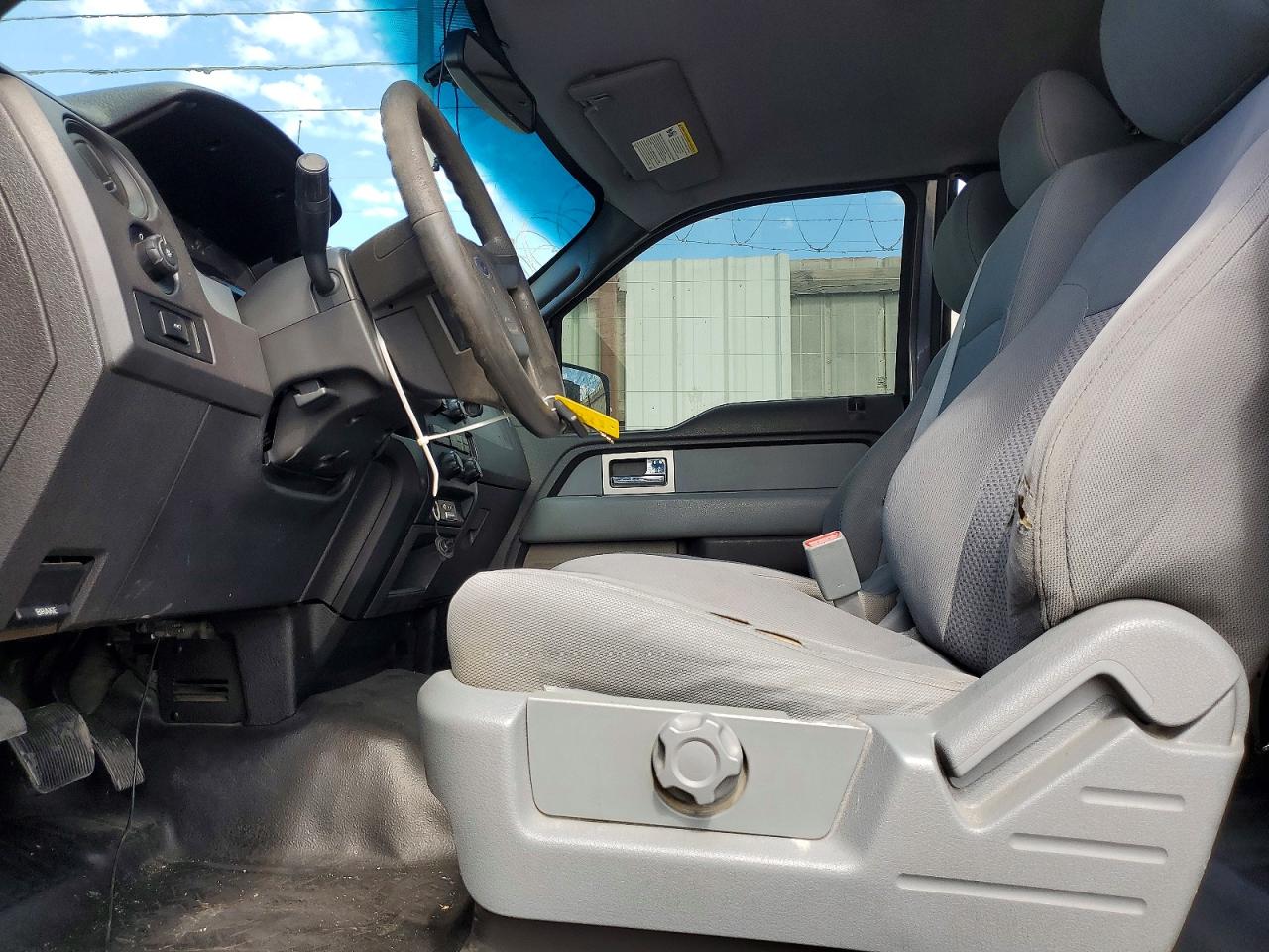 Ford F-150 Super Cab