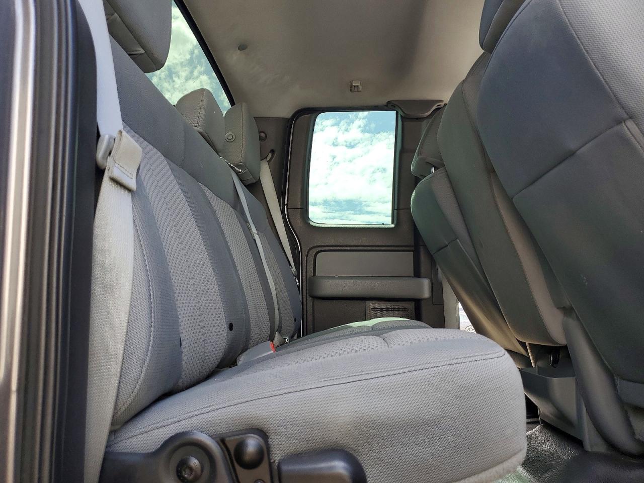 Ford F-150 Super Cab