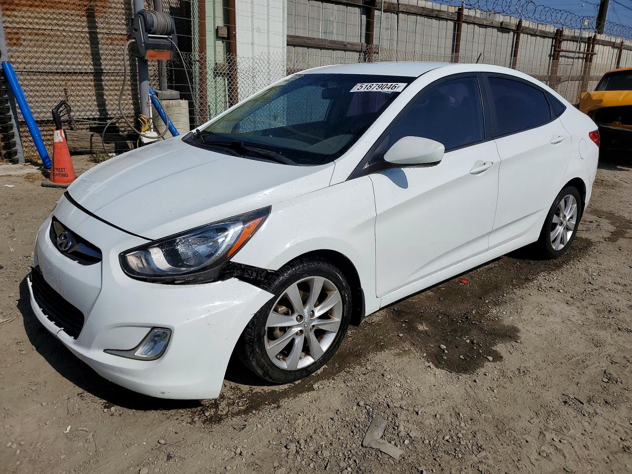 Salvage Hyundai ACCENT Image