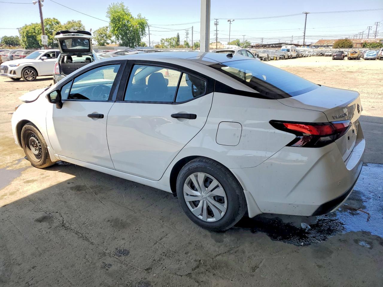 Nissan Versa S