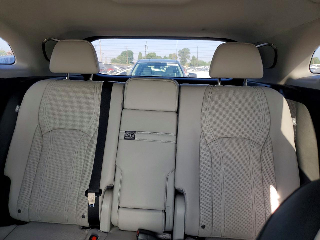 Lexus RX Base