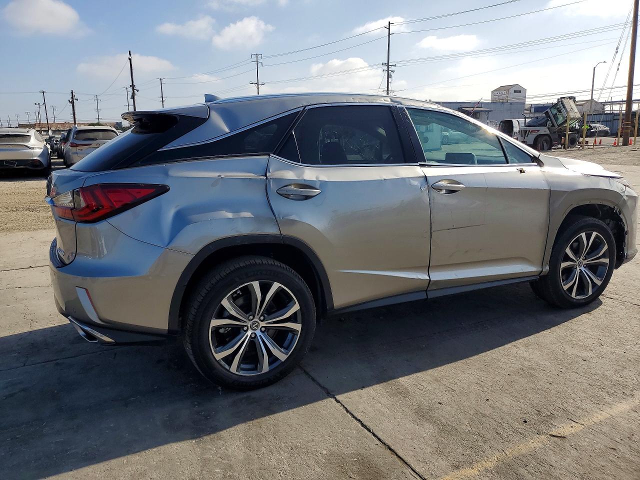 Lexus RX Base