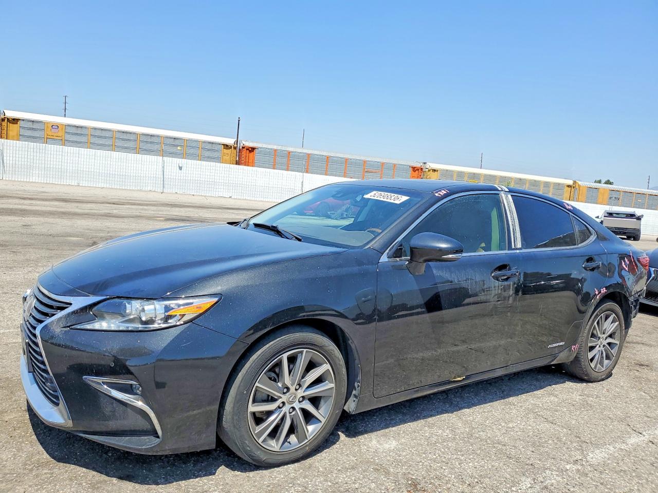Salvage Lexus Es Image