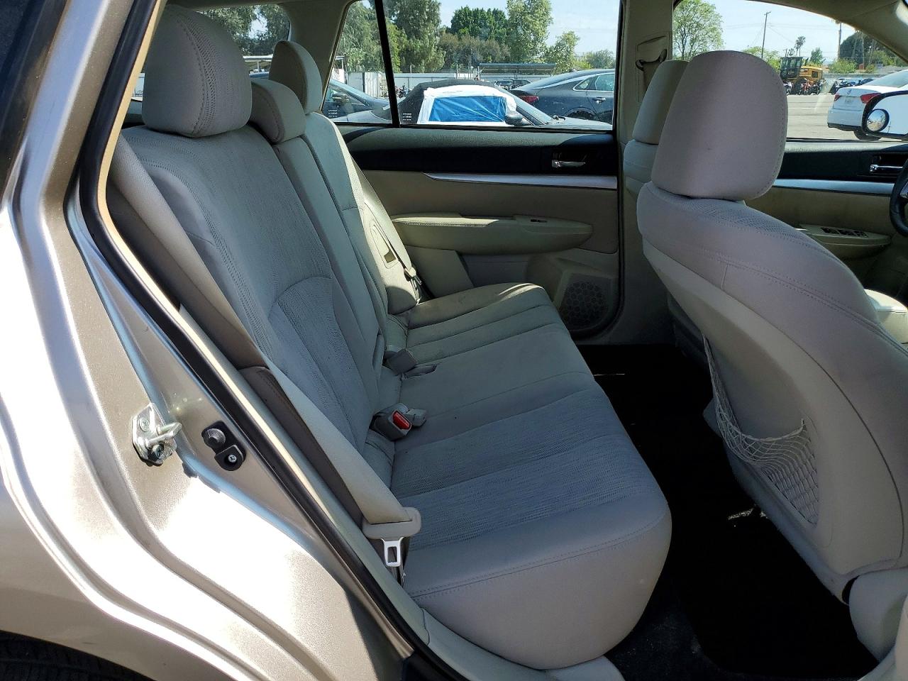 Subaru Outback 2.5i