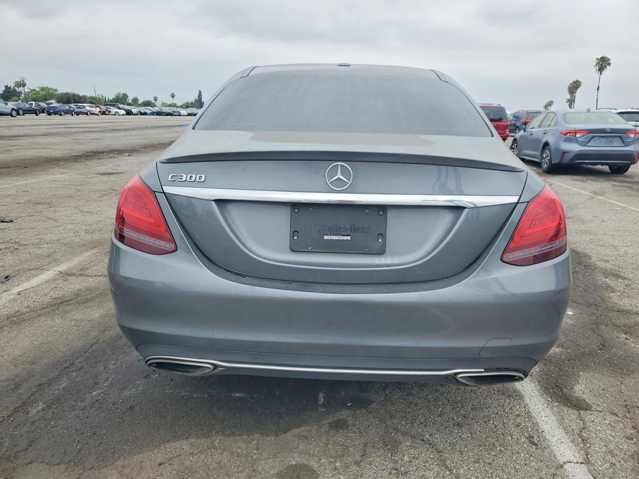 Mercedes-Benz C-Class 300