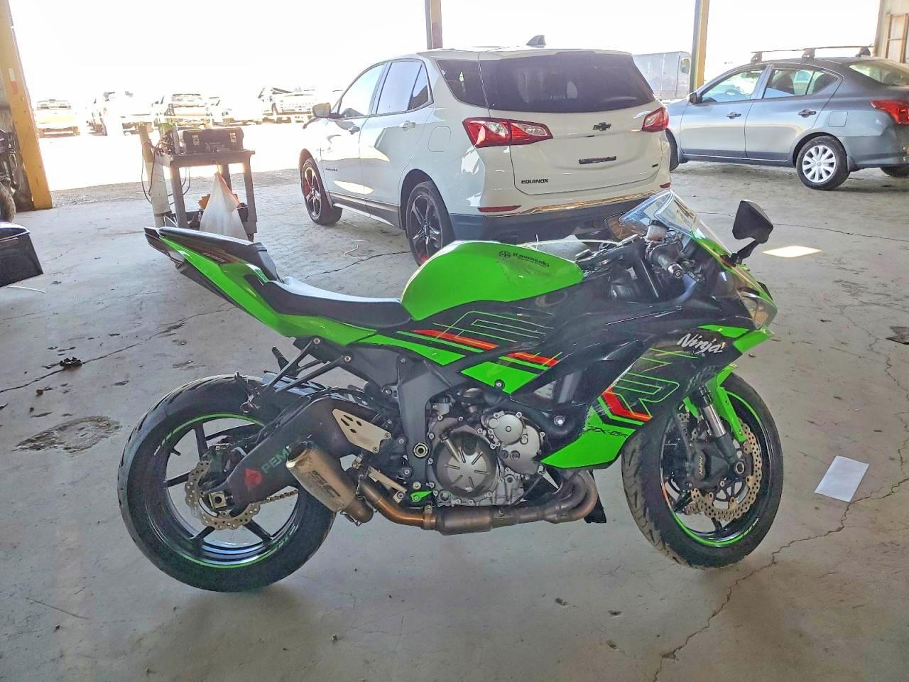Salvage Kawasaki Ninja 600 Image