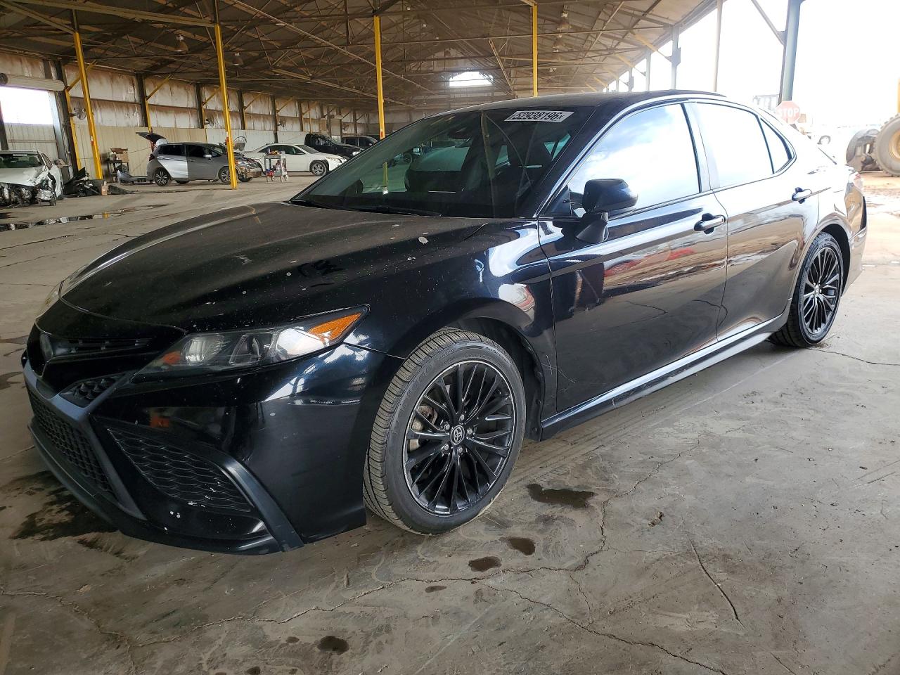 Salvage Toyota Camry Image