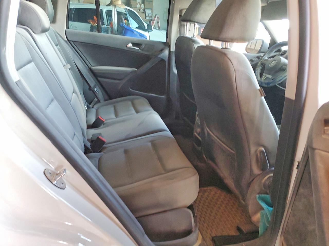 Volkswagen Tiguan S