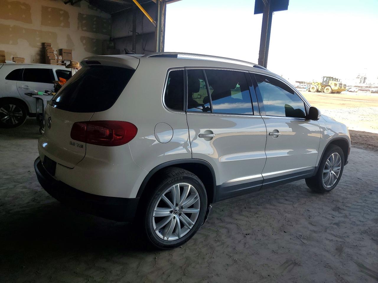 Volkswagen Tiguan S