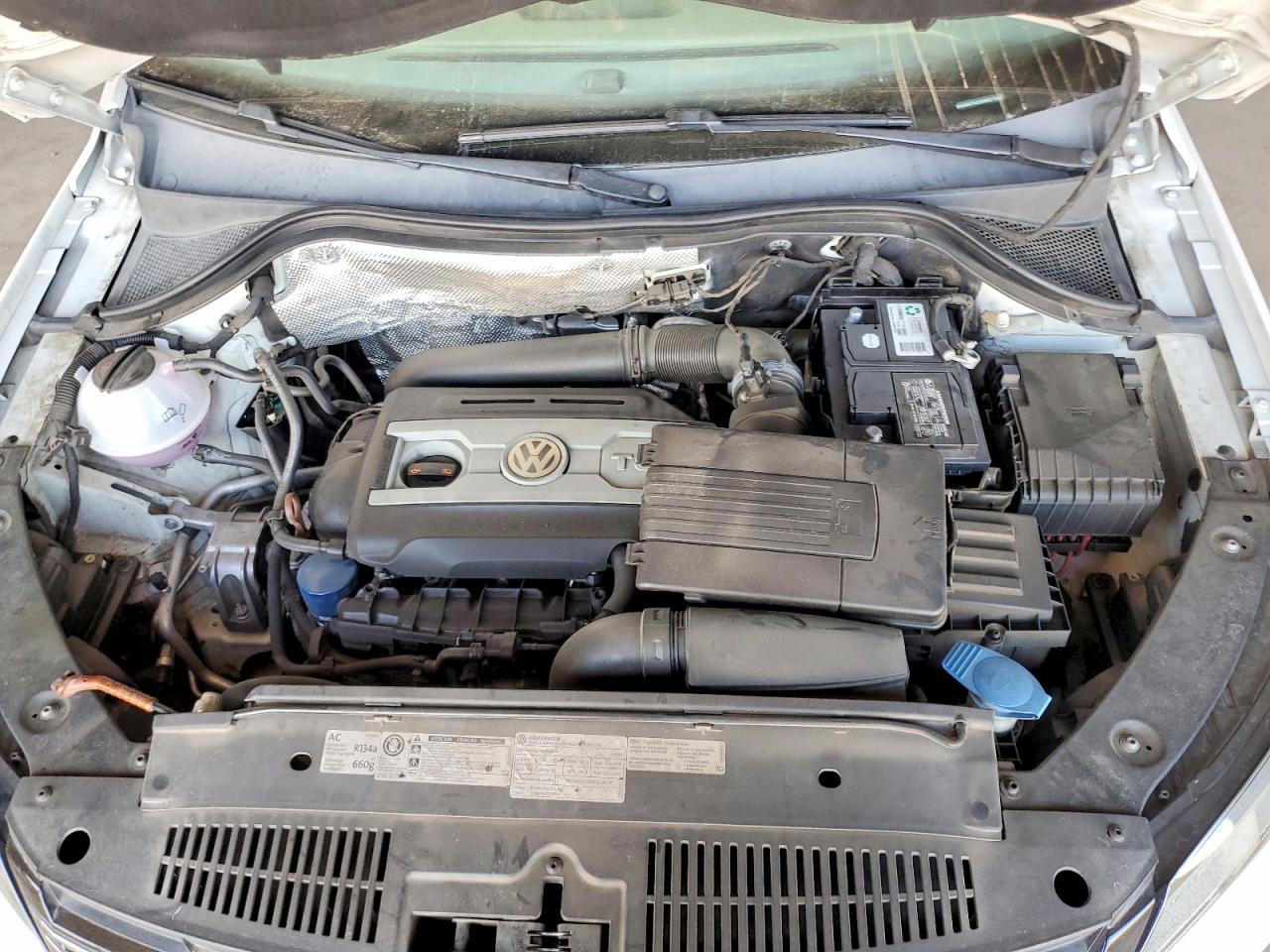 Volkswagen Tiguan S