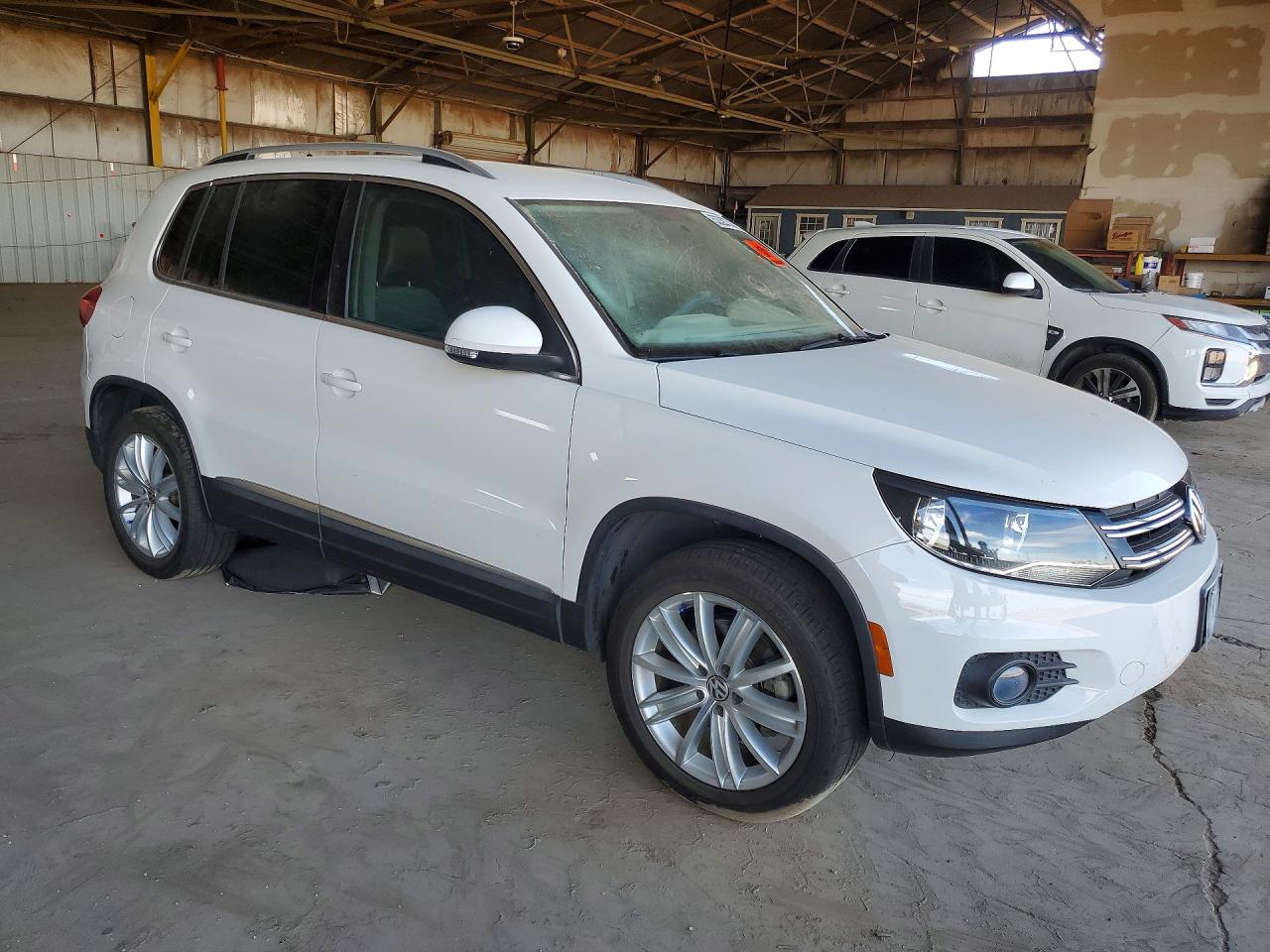 Volkswagen Tiguan S