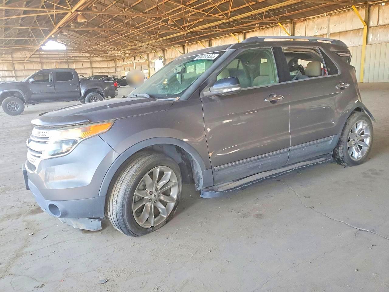 Salvage Ford Explorer Image
