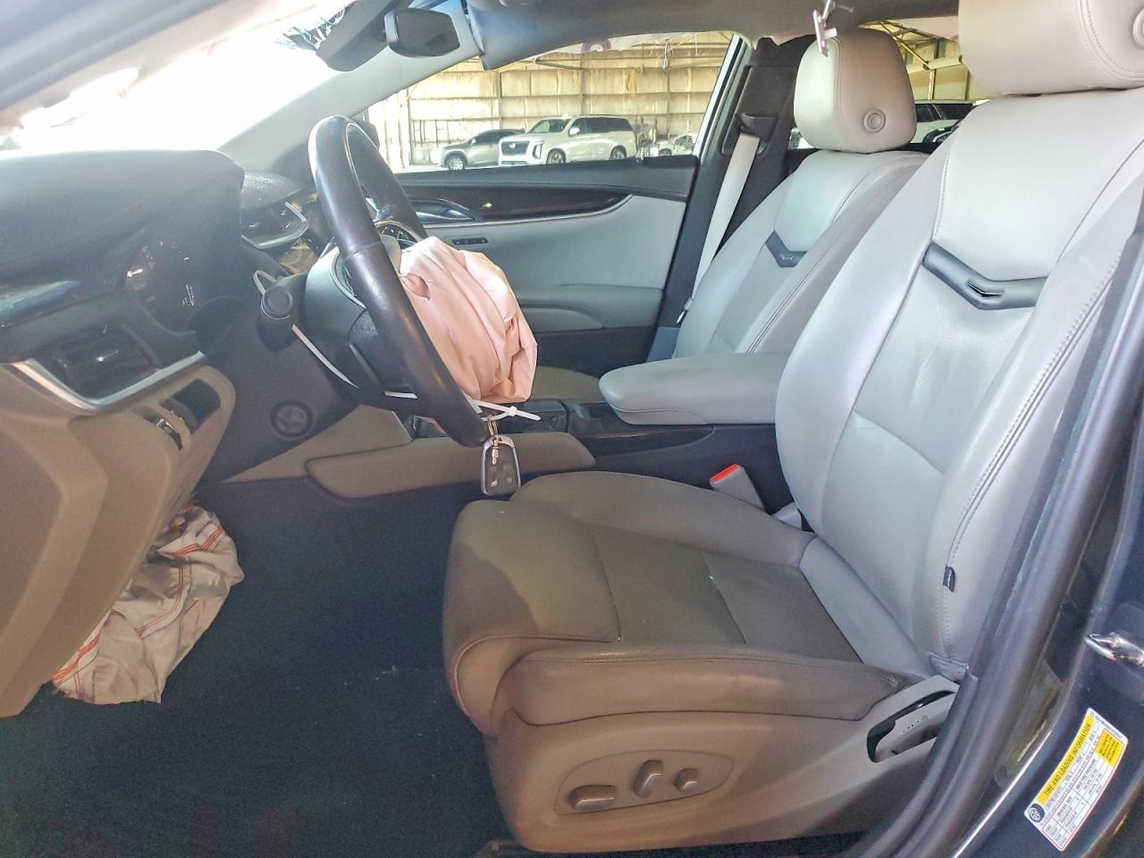 Cadillac XTS Luxury Collection