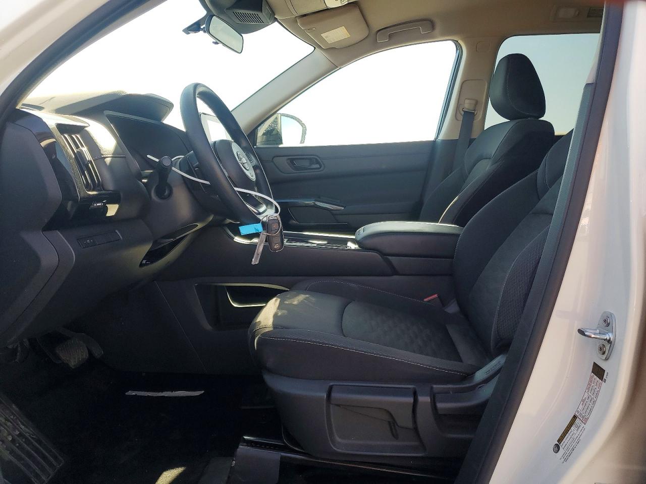 Nissan Pathfinder S