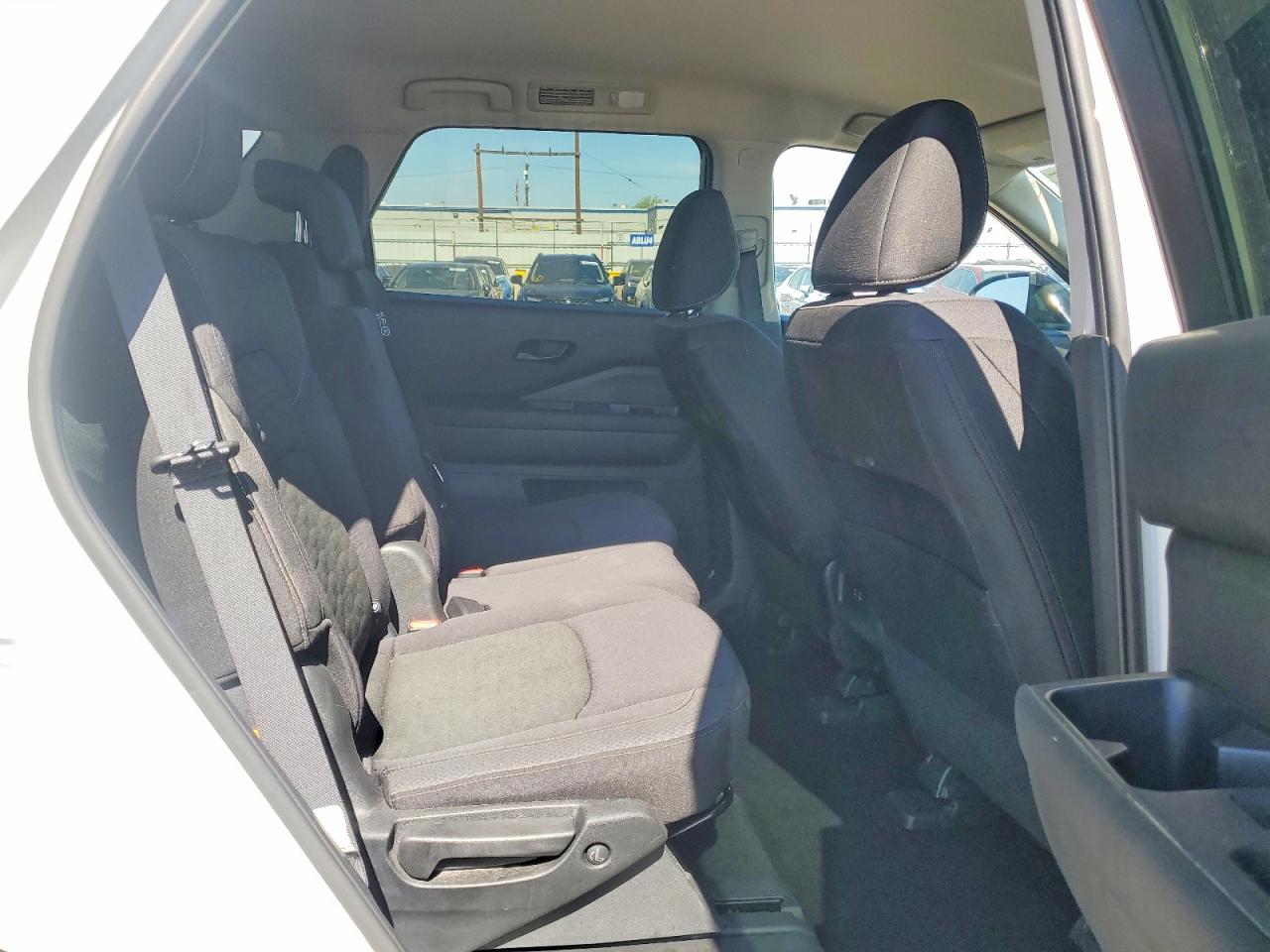 Nissan Pathfinder S