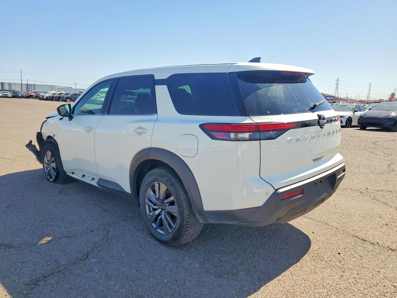 Nissan Pathfinder S