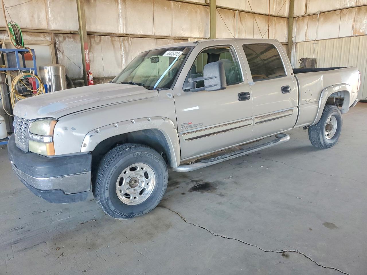 Salvage Chevrolet Silverado Image