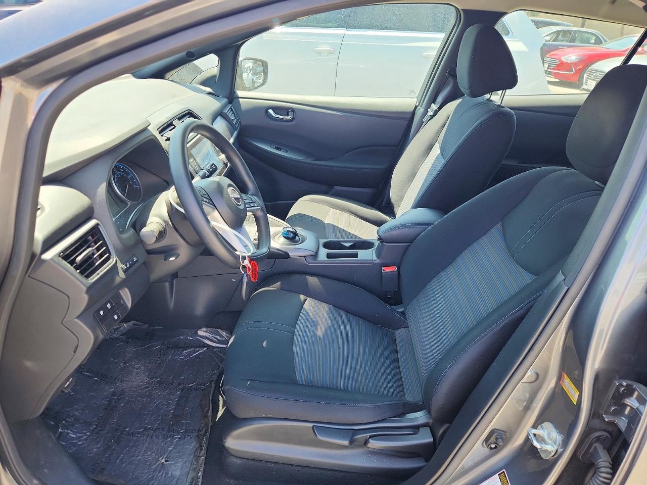 Nissan LEAF S