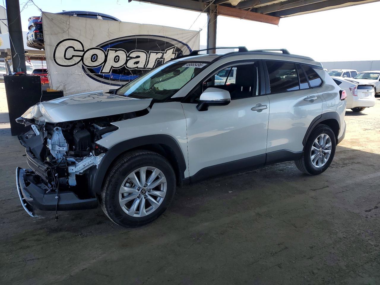 Salvage Toyota Corolla Image