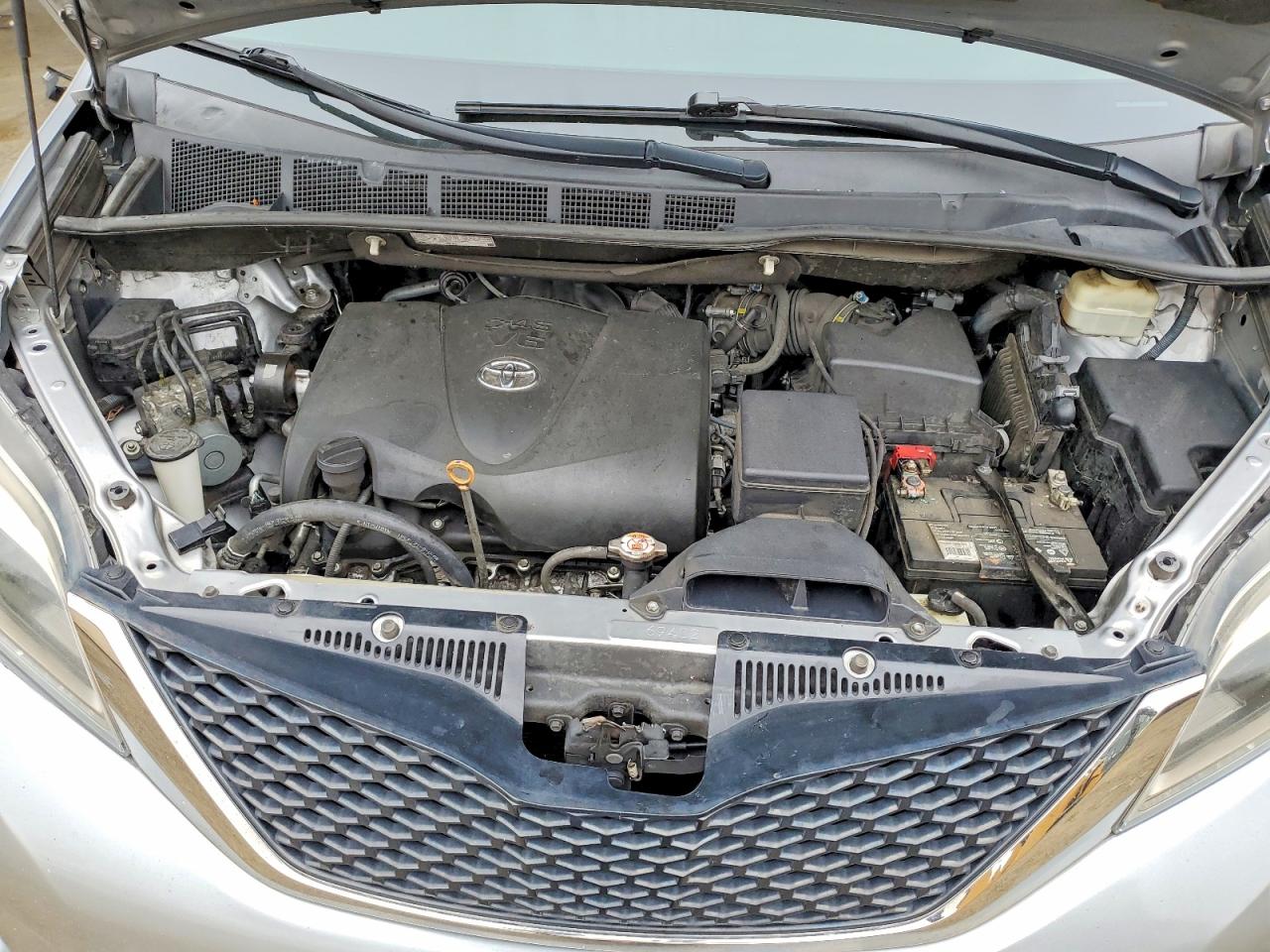 Toyota Sienna Se