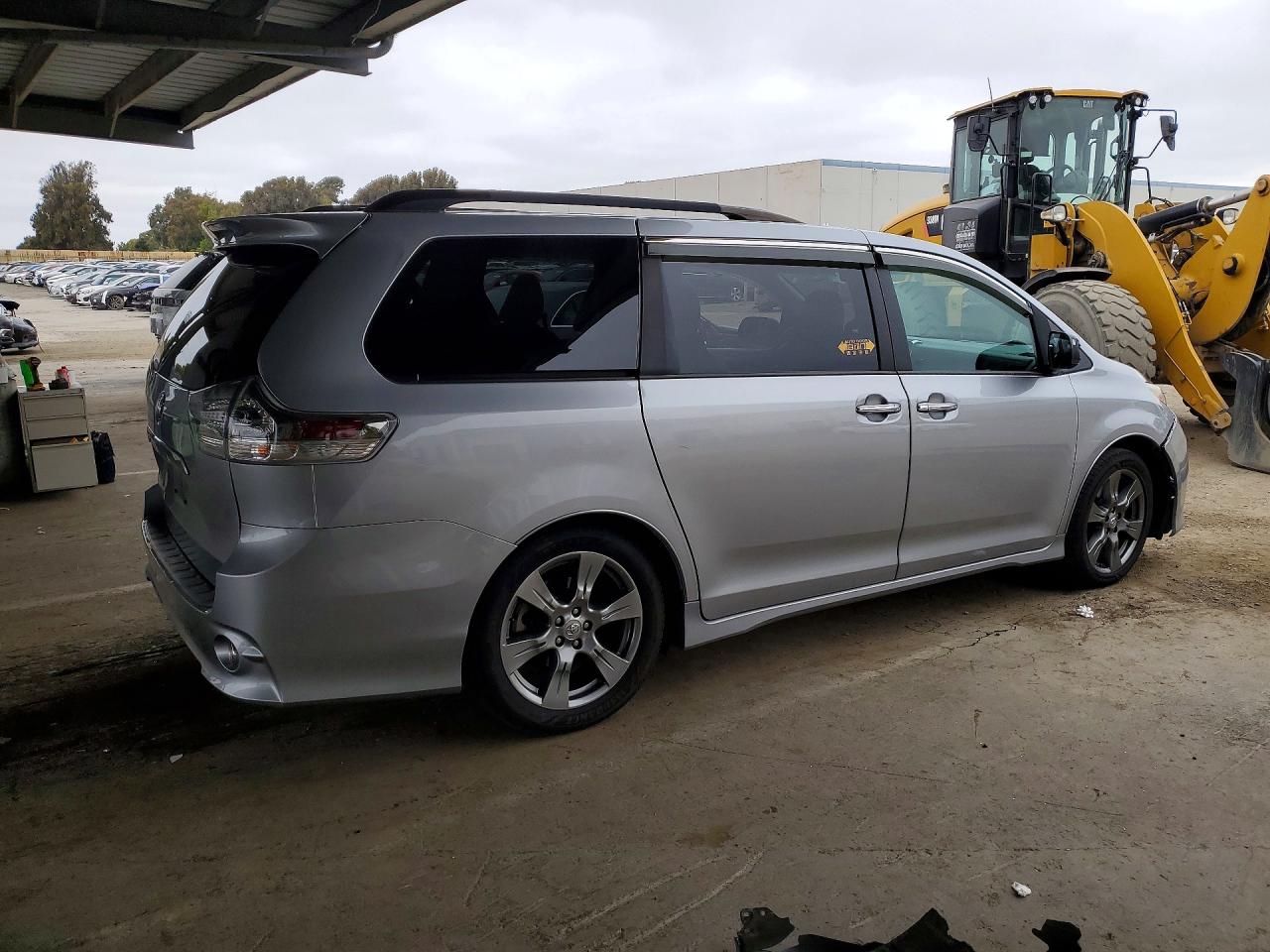 Toyota Sienna Se