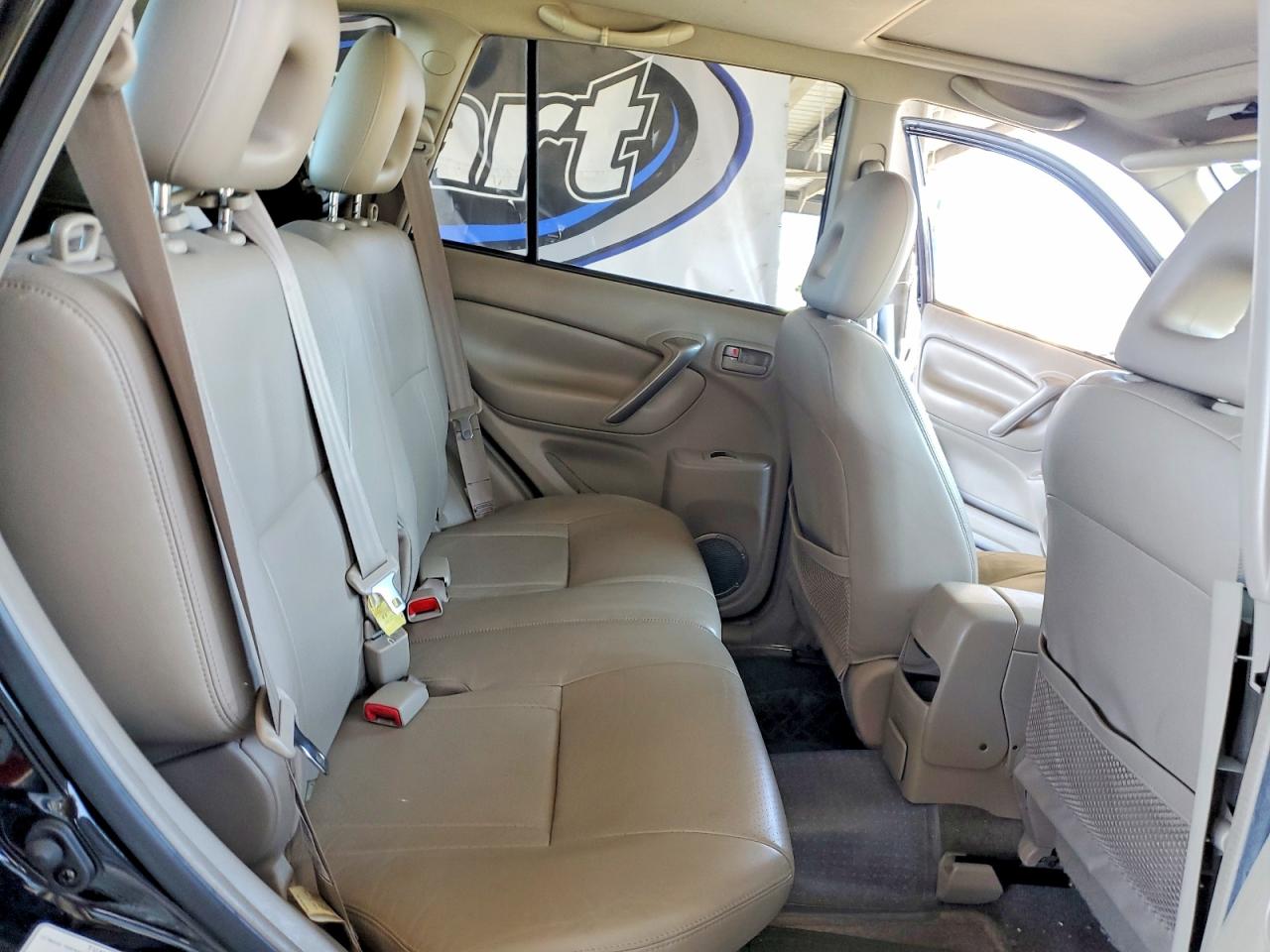 Toyota RAV4 Base