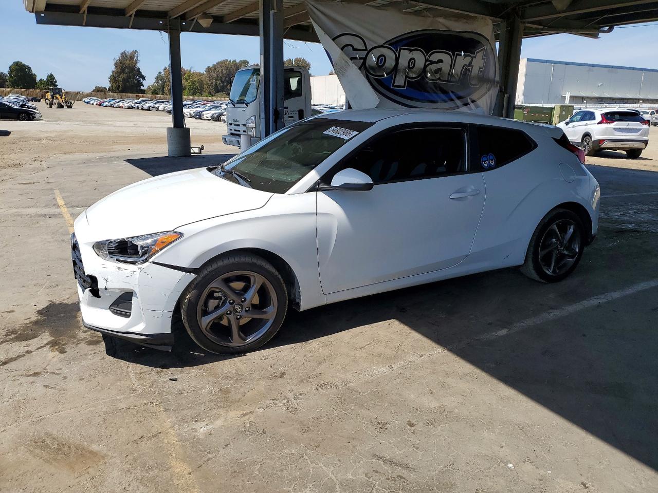 Salvage Hyundai VELOSTER Image