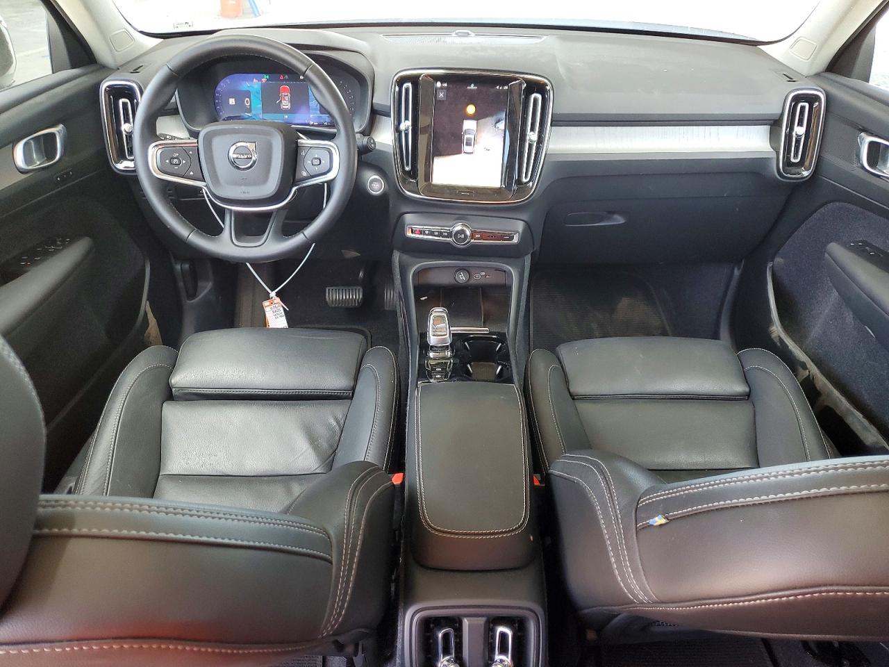 Volvo XC40 Plus