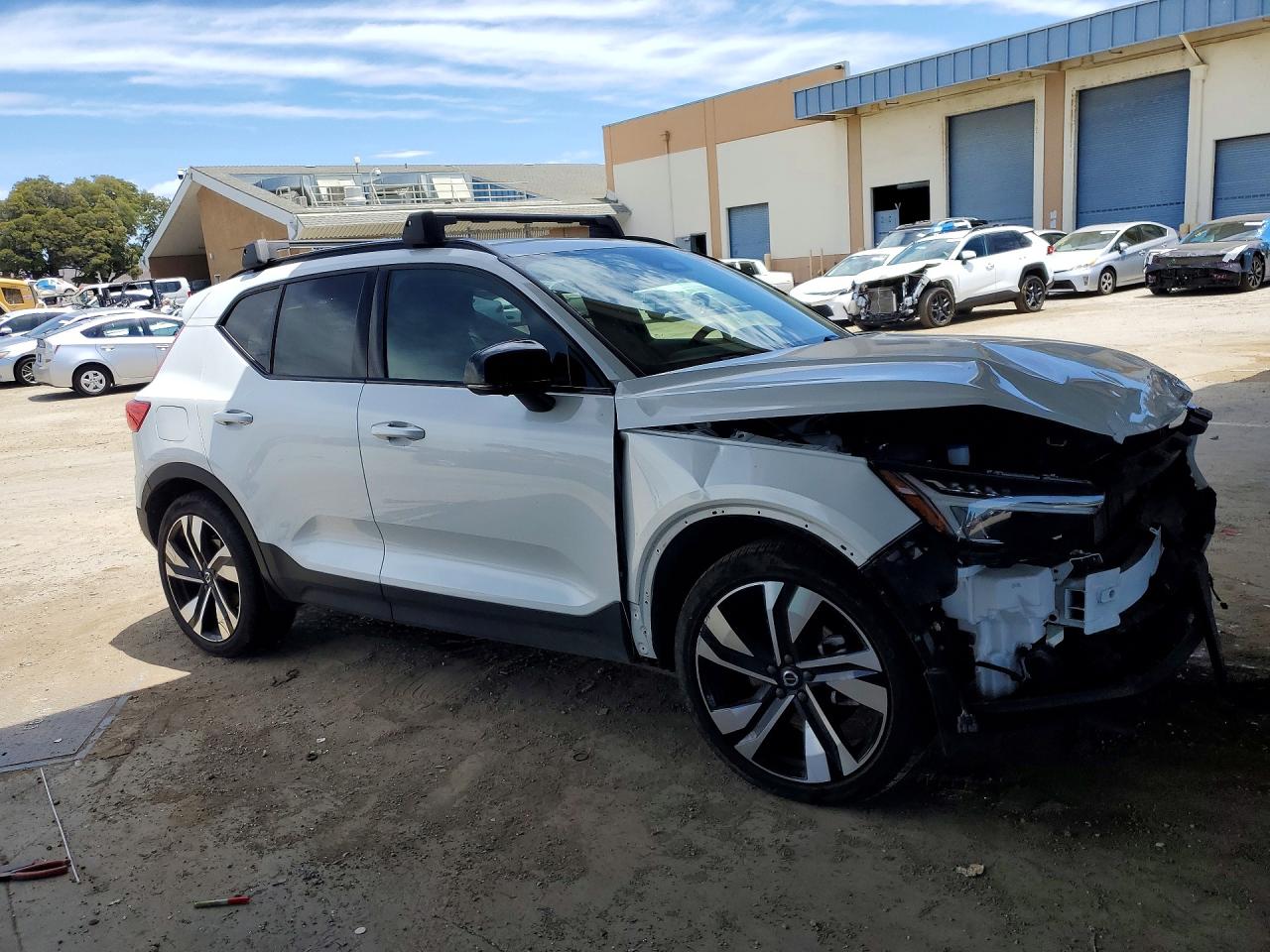 Volvo XC40 Plus