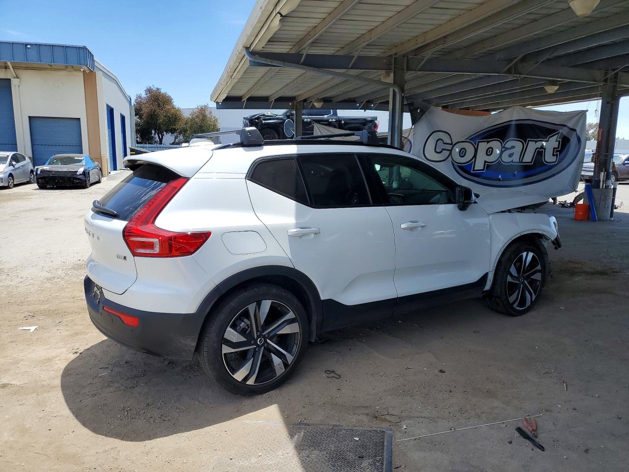 Volvo XC40 Plus