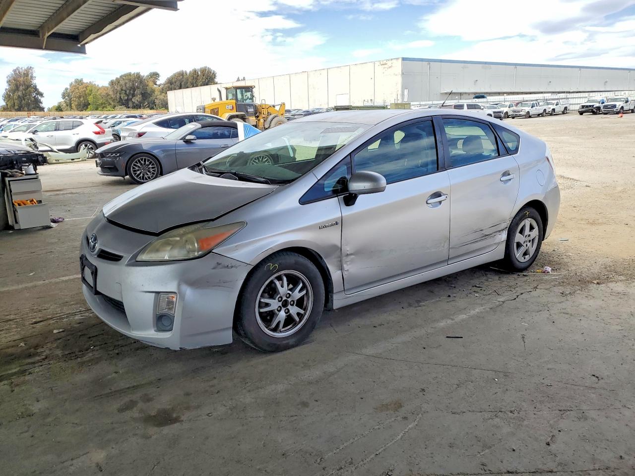 Salvage Toyota Prius Image