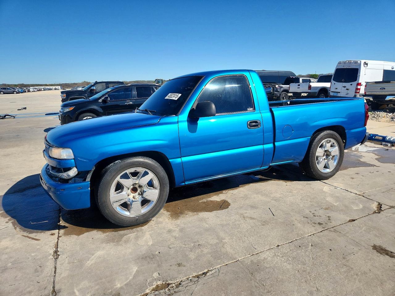 Salvage Chevrolet Silverado Image