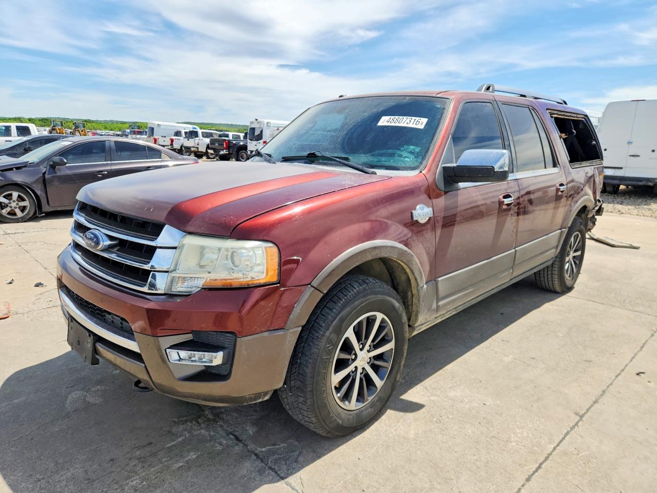 Salvage Ford Expedition Image
