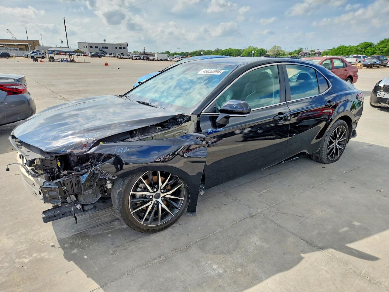 Salvage Toyota Camry Image