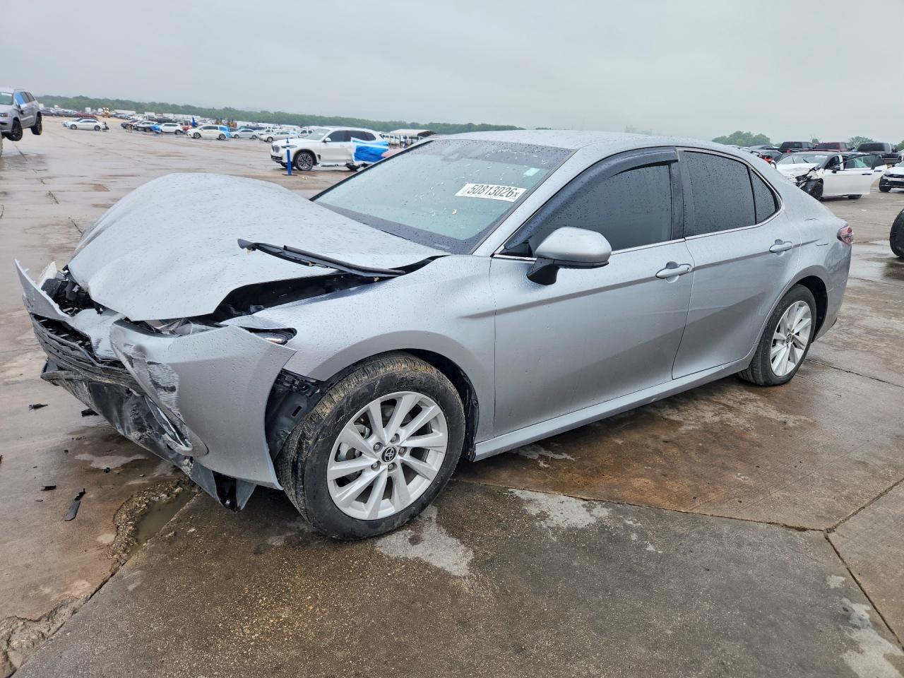Salvage Toyota Camry Image