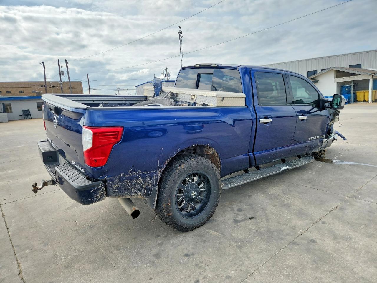 Nissan Titan Sl