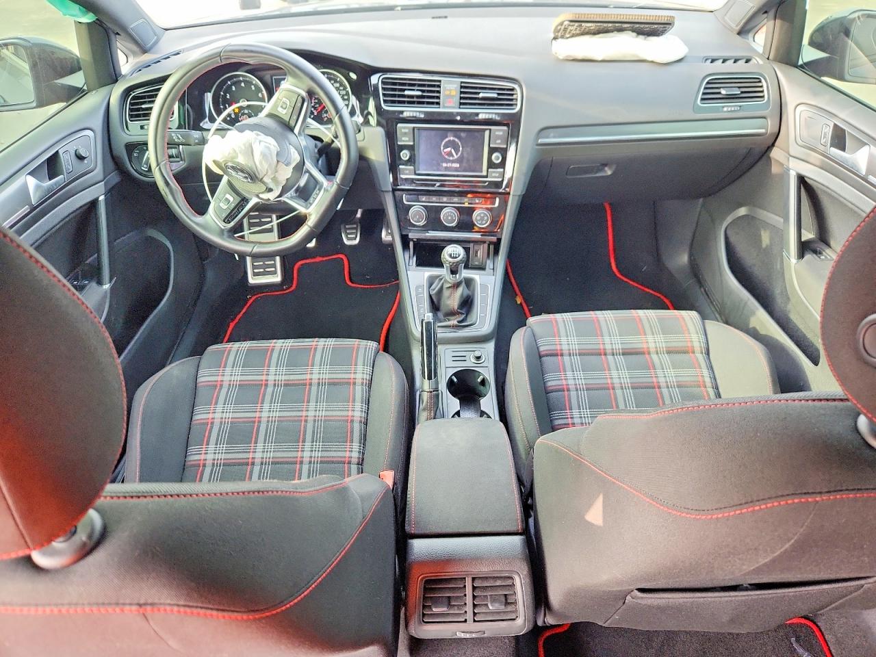 Volkswagen GTI S