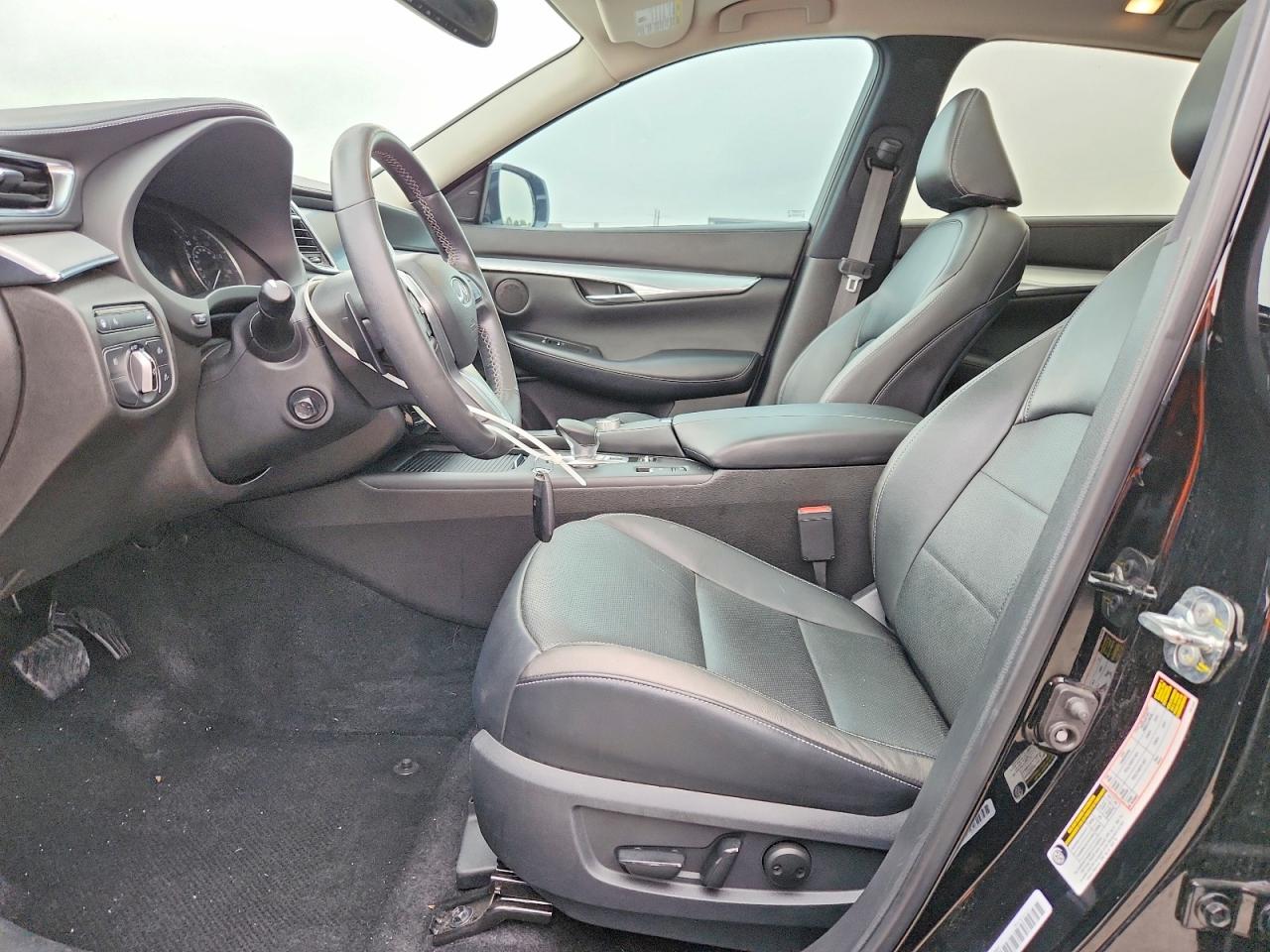 INFINITI Qx Essential