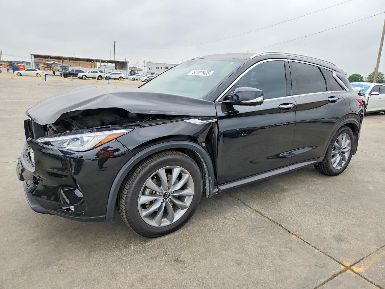 Salvage INFINITI Qx Image