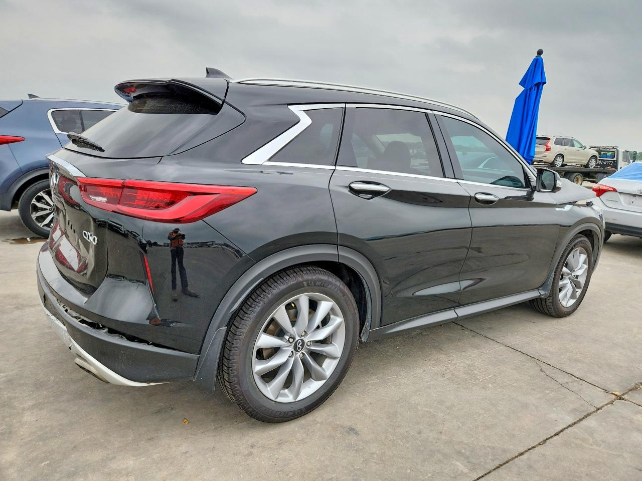 INFINITI Qx Essential
