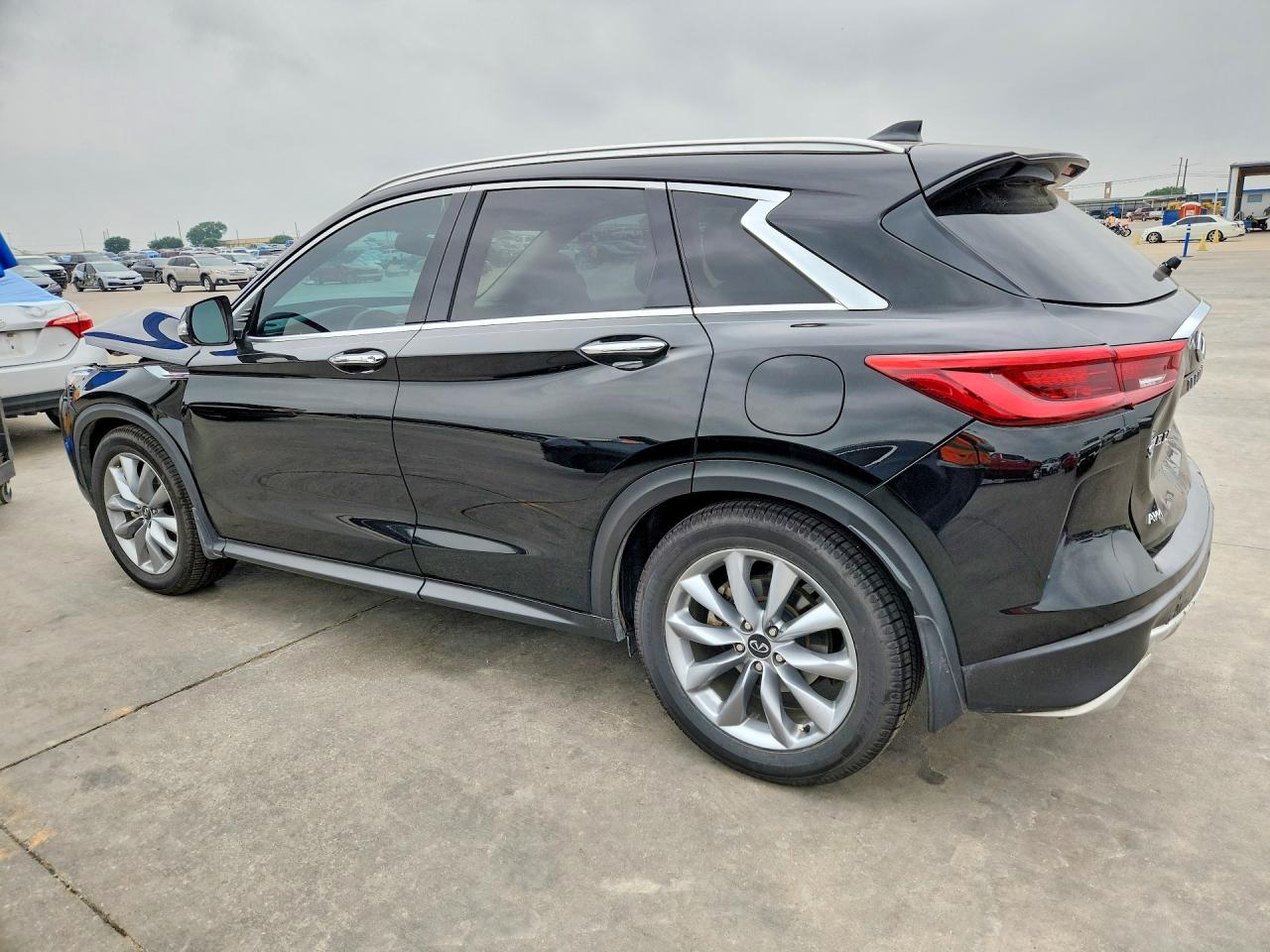INFINITI Qx Essential