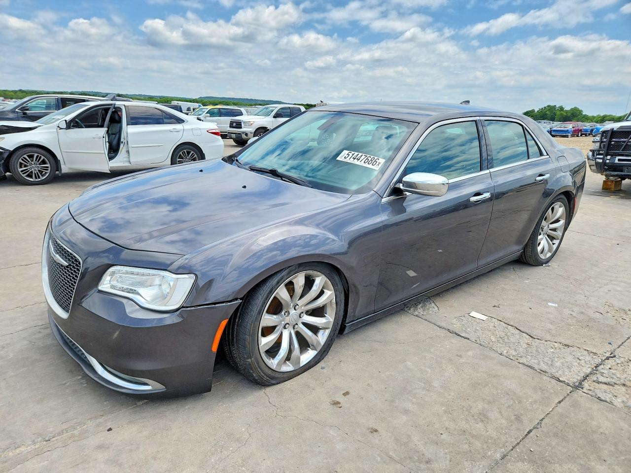 Salvage Chrysler 300 Image