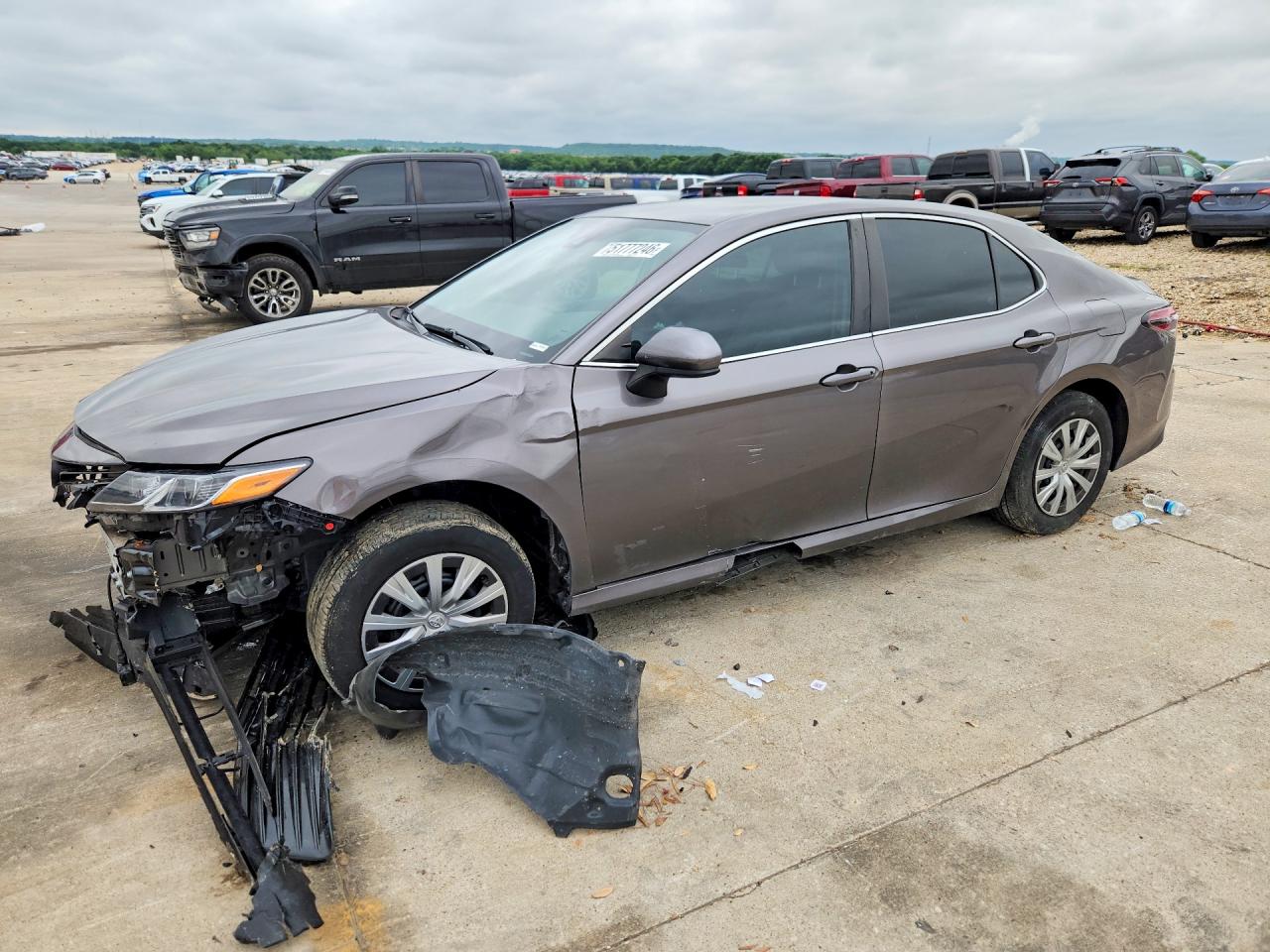 Salvage Toyota Camry Image