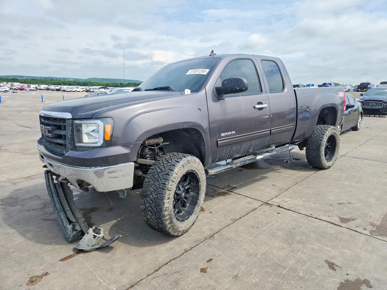 Salvage GMC Sierra Image